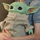Boneco Baby Yoda The Child Grogu: O Mandaloriano The Mandalorian Star Wars: 30cm (Life Size) Disney Mega Saldão 2024